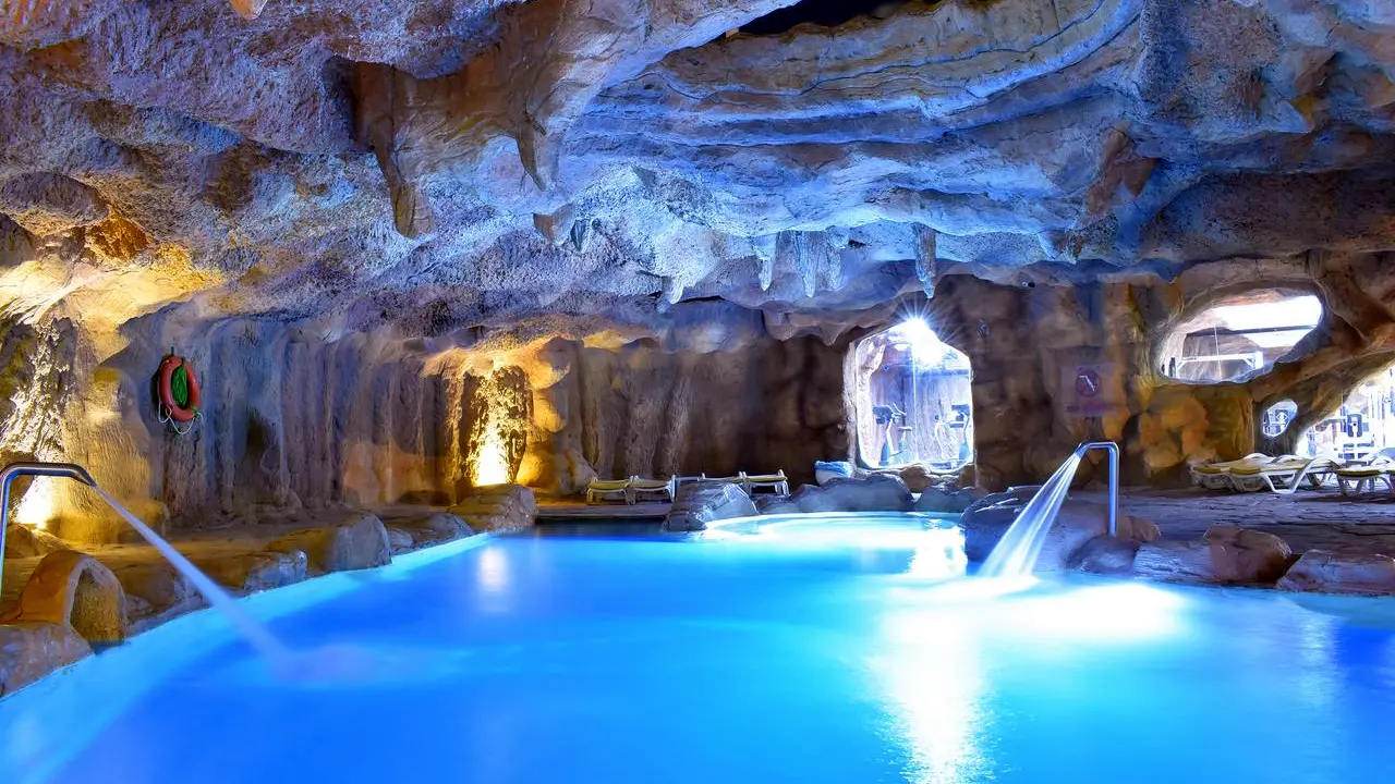 الفندق باروتيل بيتش ريزورت - شرم الشيخ